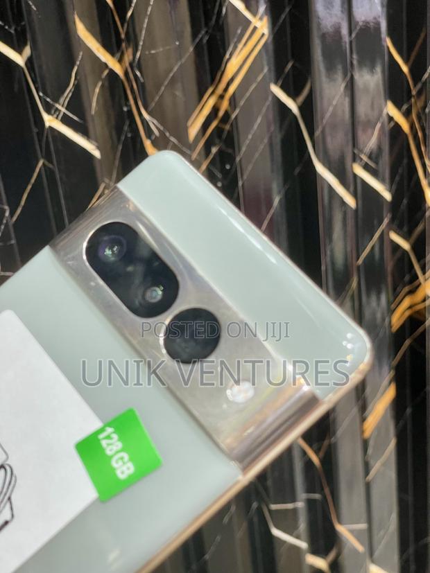 Google Pixel 7 Pro 128 GB Green · Photo 1