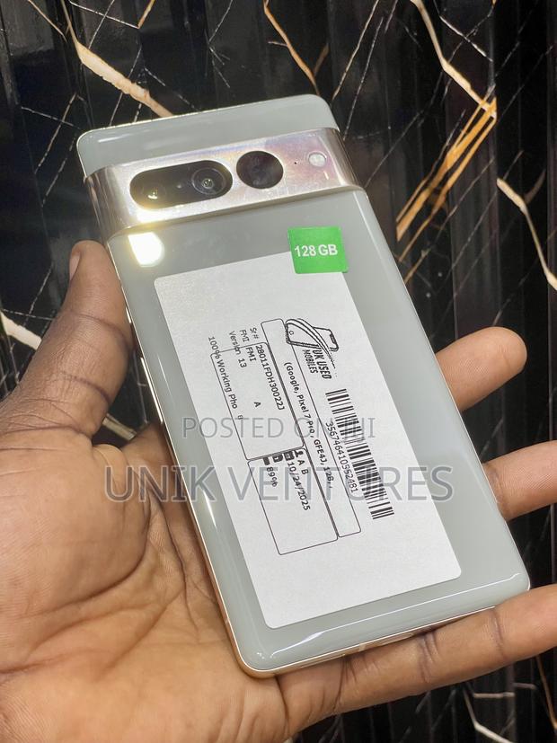 Google Pixel 7 Pro 128 GB Green · Photo 3