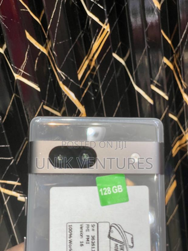 Google Pixel 7a 128 GB Black · Photo 5