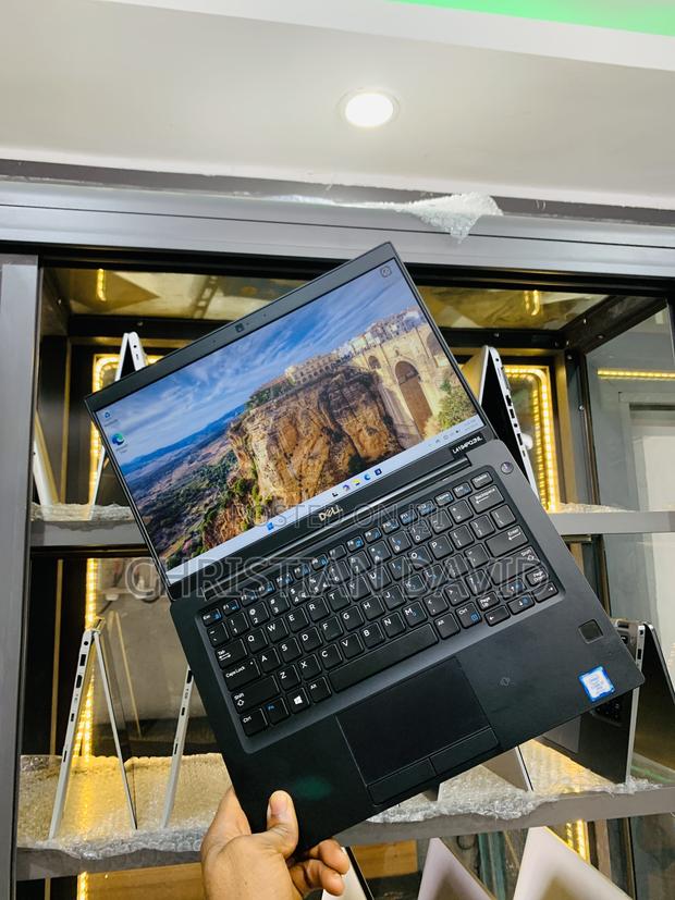 Laptop Dell Latitude 7280 8GB Intel Core I7 SSD 256GB · Photo 2
