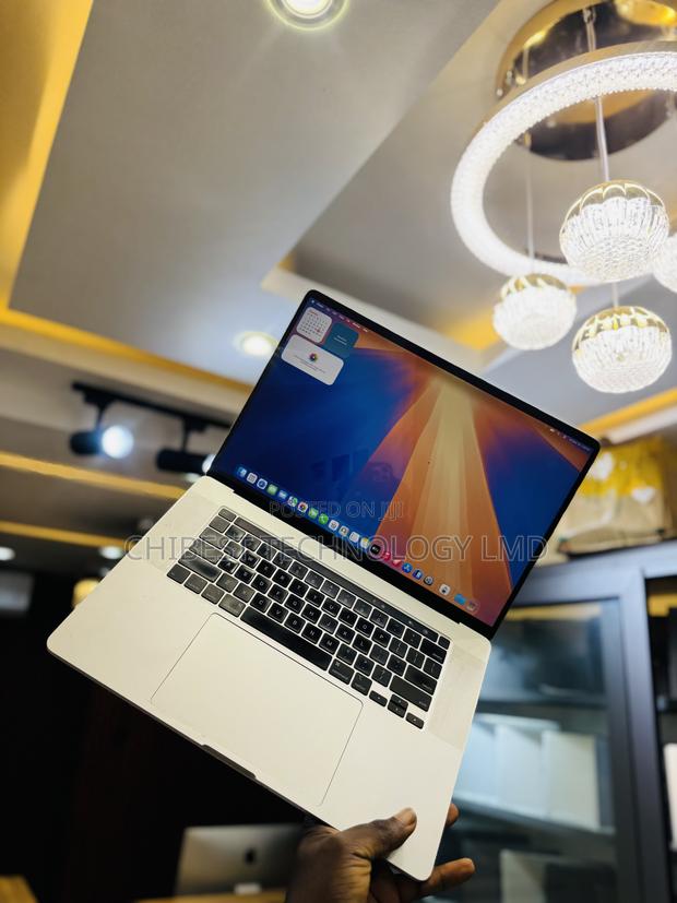 Laptop Apple MacBook Pro 2019 16GB Intel Core i9 SSD 512GB · Photo 5