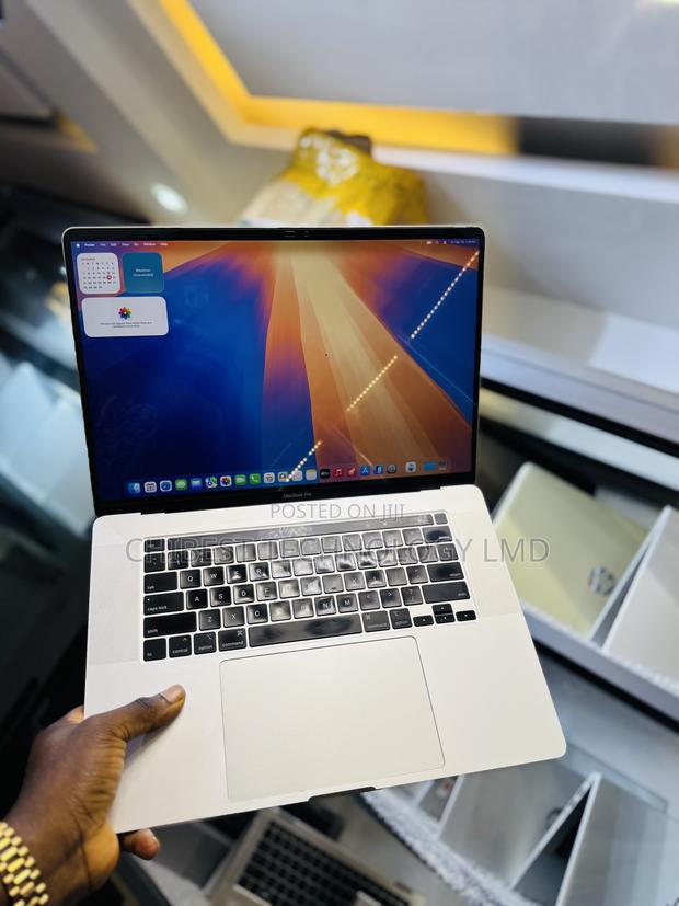 Laptop Apple MacBook Pro 2019 16GB Intel Core i9 SSD 512GB · Photo 1