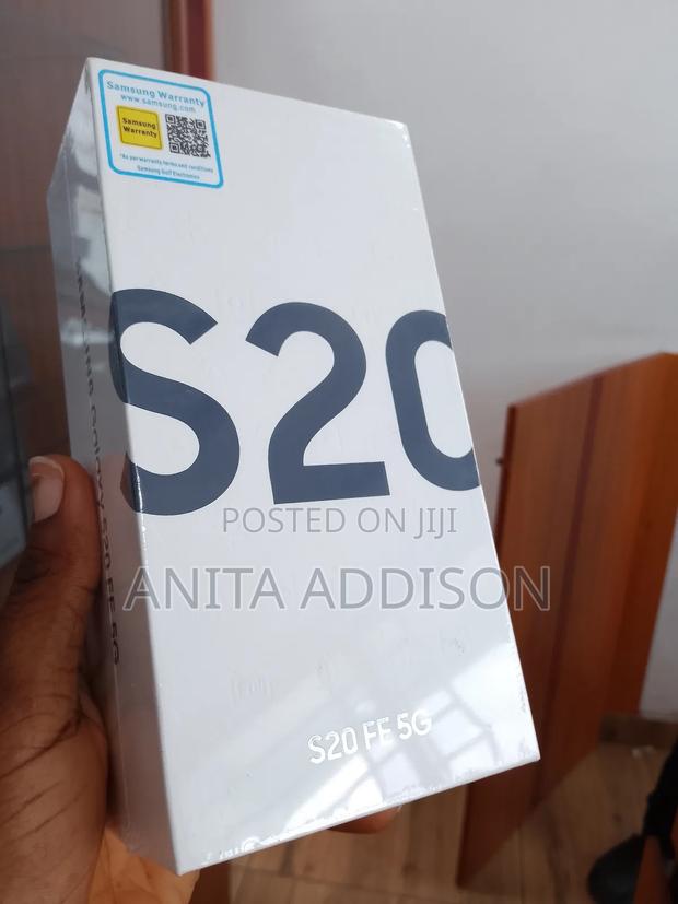 New Samsung Galaxy S20 FE 128 GB Black · Photo 2