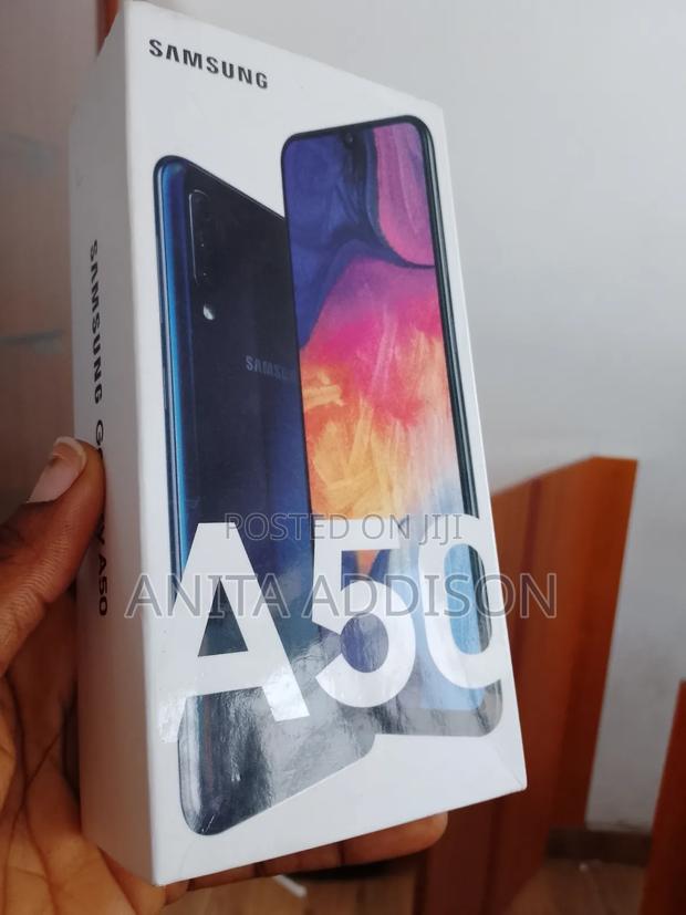 New Samsung Galaxy A50 128 GB Black · Photo 2