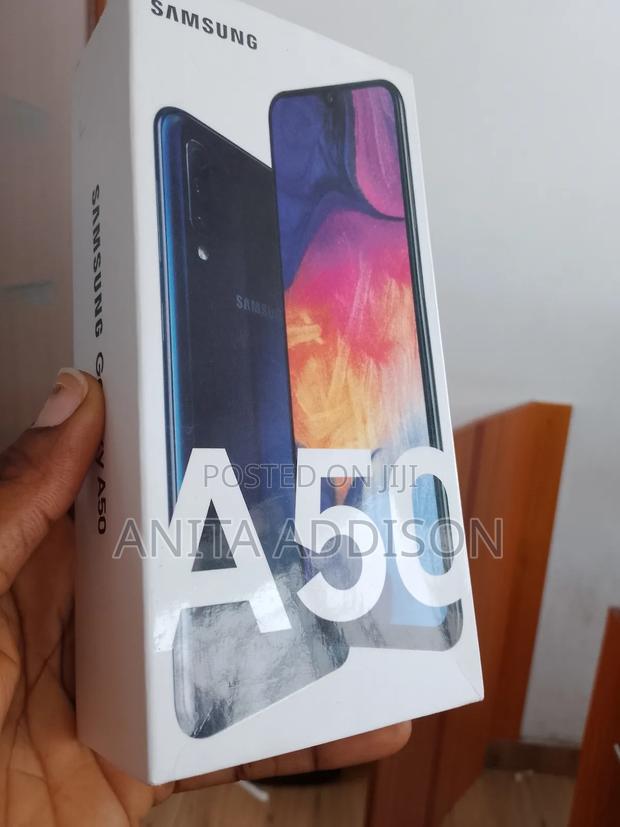 New Samsung Galaxy A50 128 GB Black · Photo 3