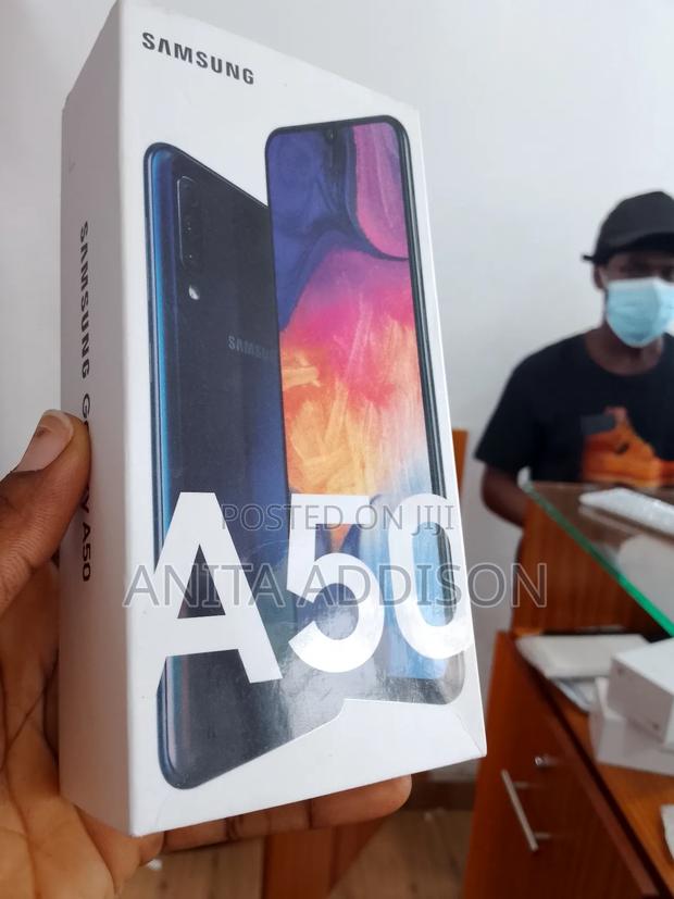 New Samsung Galaxy A50 128 GB Black · Photo 4