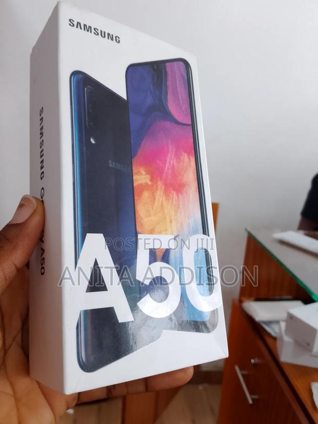 New Samsung Galaxy A50 128 GB Black · Photo 5