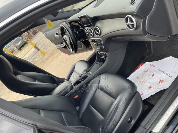 Mercedes-Benz CLA-Class CLA 250 4MATIC Sedan 2016 Black · Photo 6