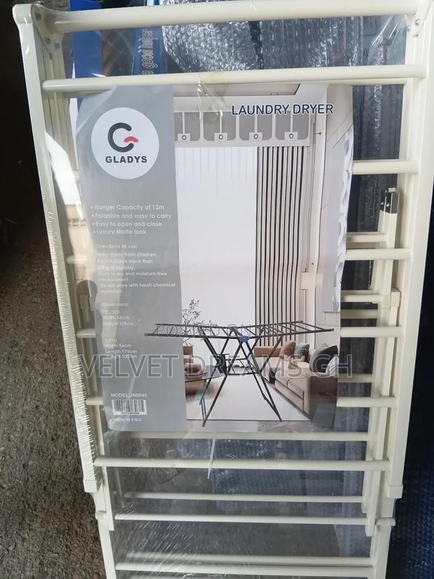 Strong Metallic Cloth Rack · Photo 2