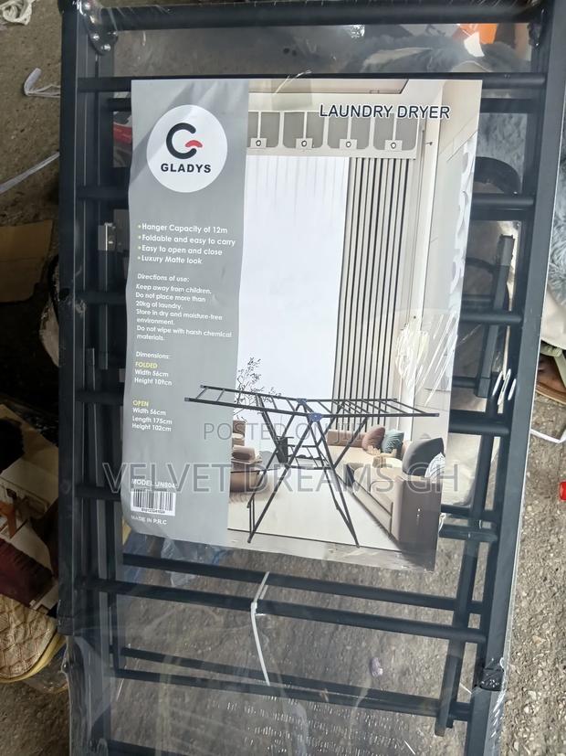 Strong Metallic Cloth Rack · Photo 3