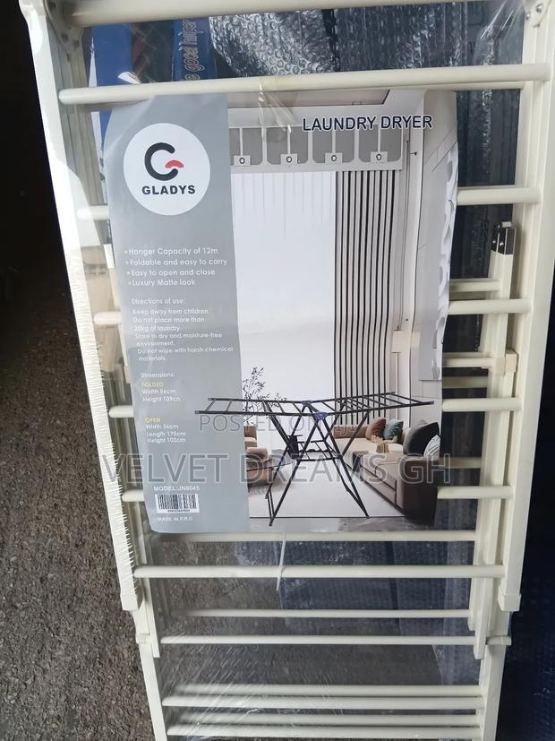 Strong Metallic Cloth Rack · Photo 4