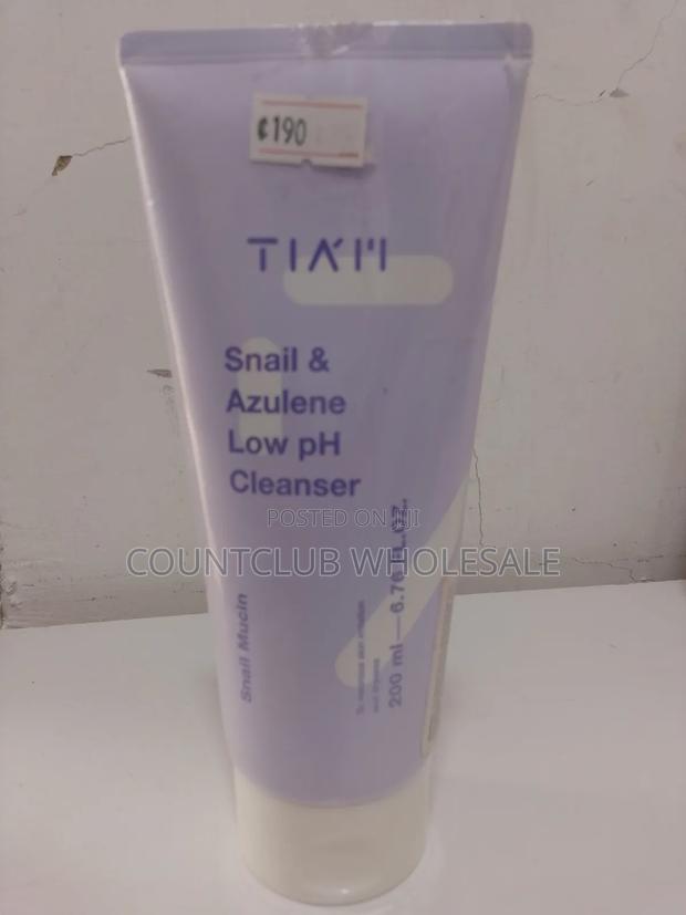 Snail Azulene Low Ph Cleanser · Photo 1