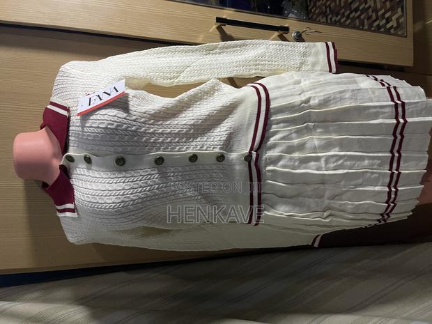 Beautiful Top and Down Dresses in Sizes · Photo 2