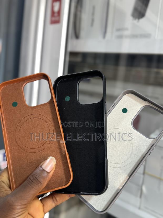 Genuine Leather Case (Magsafe) for iPhone 16pro Max · Photo 5