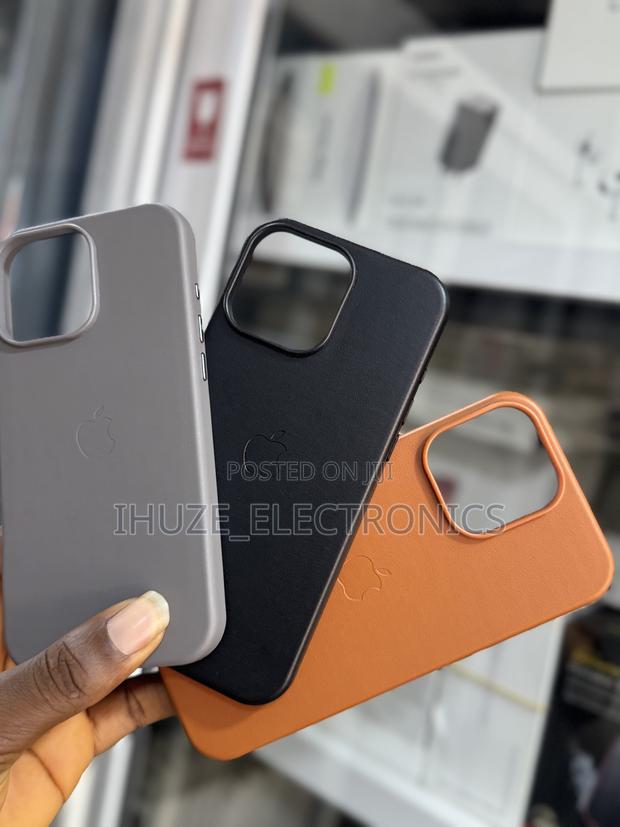Genuine Leather Case (Magsafe) for iPhone 16pro Max · Photo 3