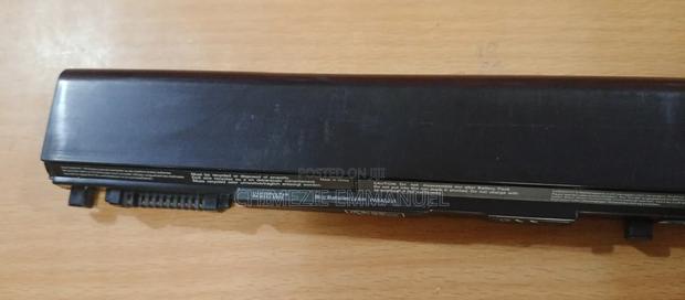 Toshiba Battery Pa3832u · Photo 1