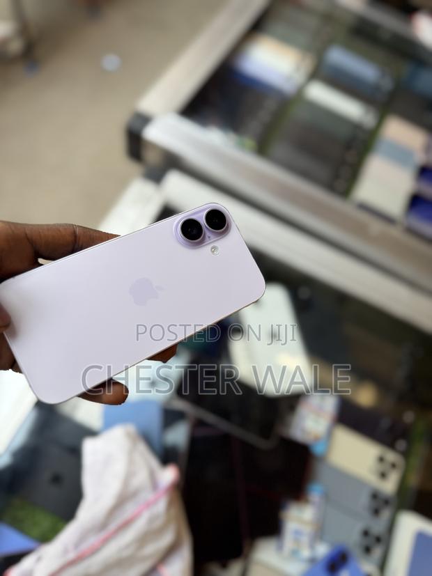 Apple iPhone 17 256 GB Purple · Photo 1