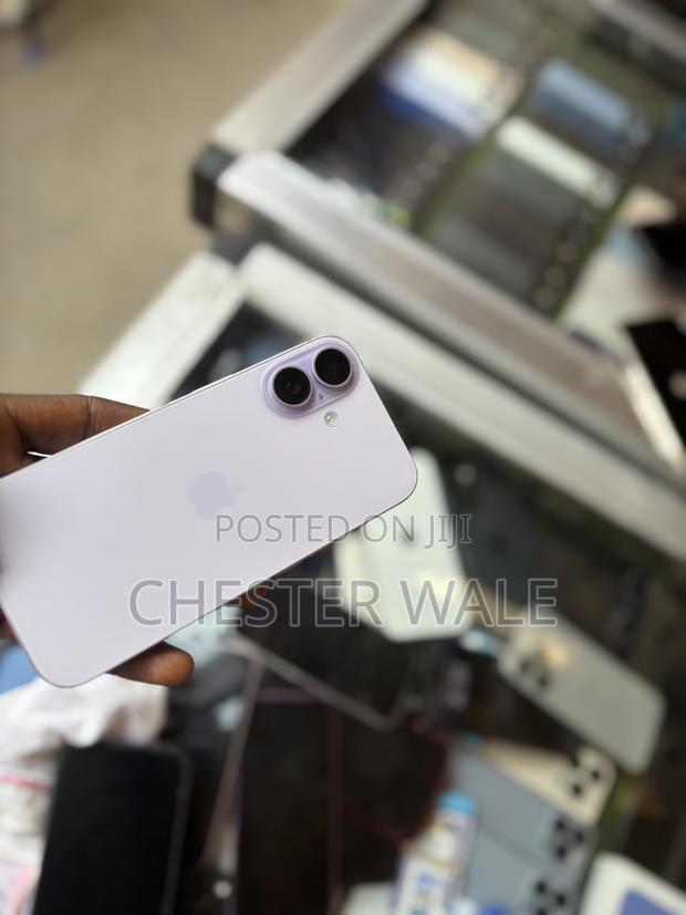 Apple iPhone 17 256 GB Purple · Photo 2