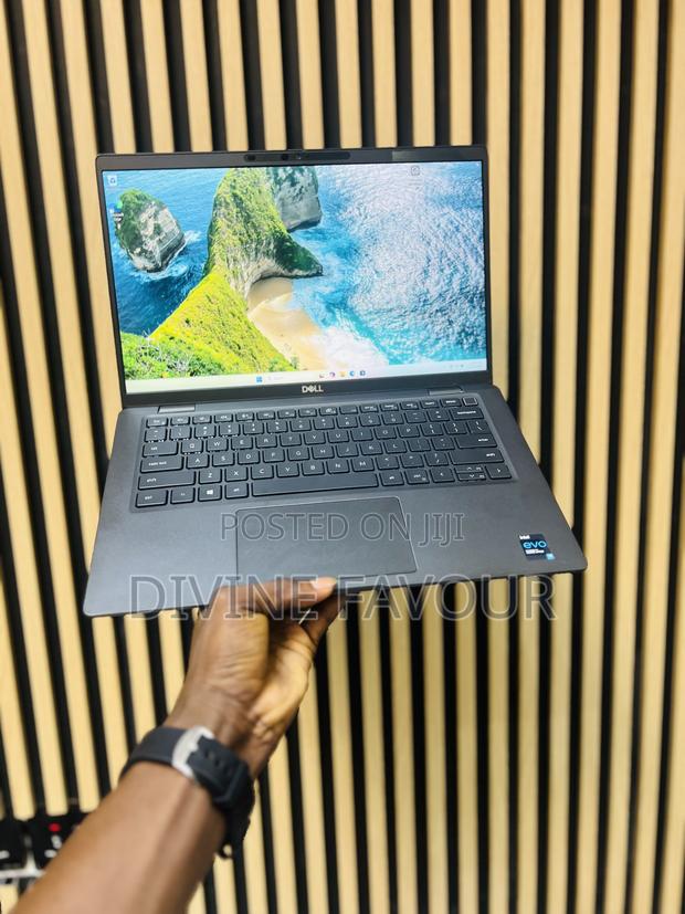Laptop Dell Latitude 7420 16GB Intel Core i5 SSD 256GB · Photo 1