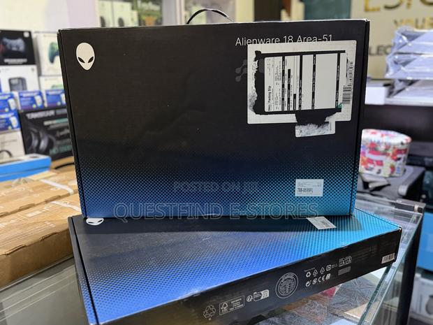 New Laptop Dell Alienware 18 Area-51 32GB Intel Core Ultra 9 SSD 1T · Photo 2