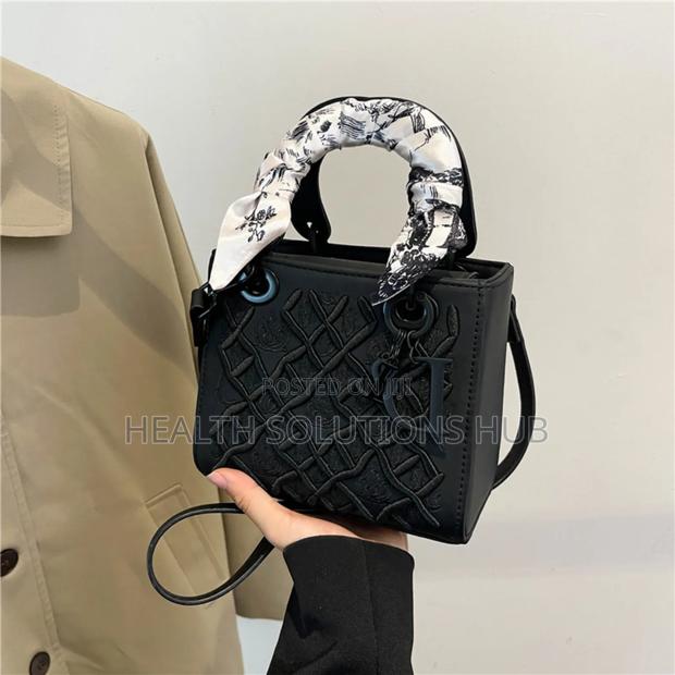 High Quality Bags · Photo 2