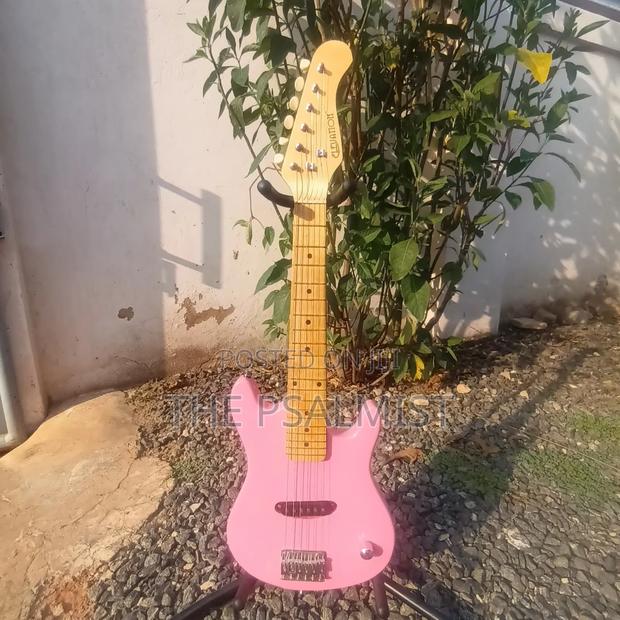 Elevation 1/2 Size Guitar · Photo 1