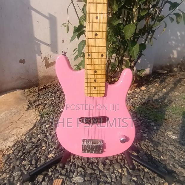 Elevation 1/2 Size Guitar · Photo 2
