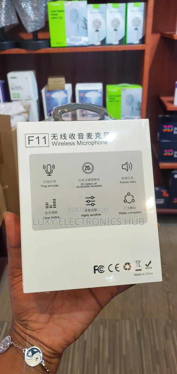 F11-2 Wireless Microphone · Photo 3
