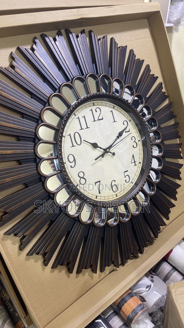 Asthetic Wall Clock · Photo 1