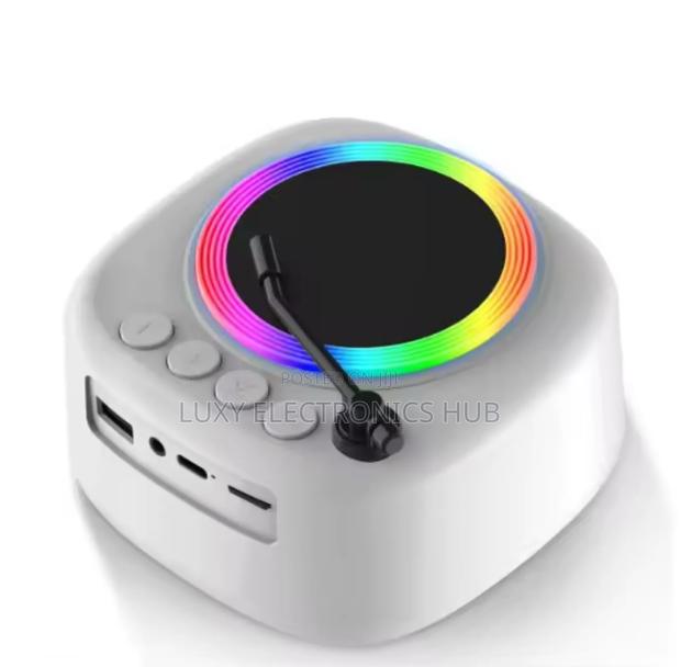 Retro Style Bluetooth Speaker · Photo 1