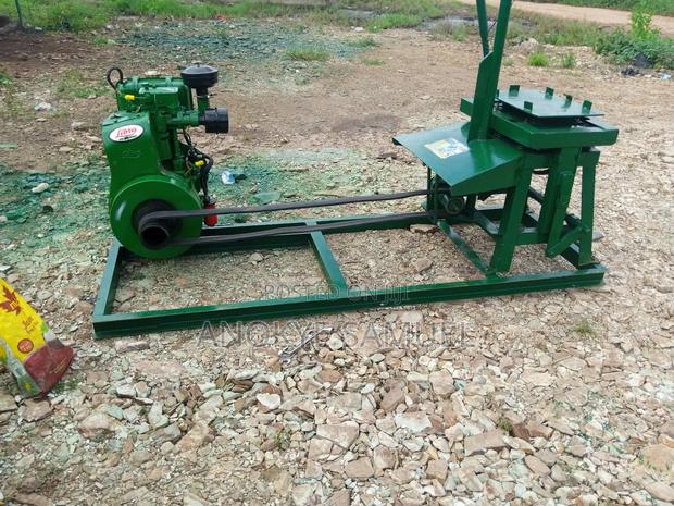 Diesel Electric Block Machine · Photo 1