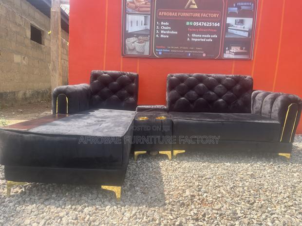 Spacious Modern Design Lshape for Your Comfort Delivery Available · Photo 2