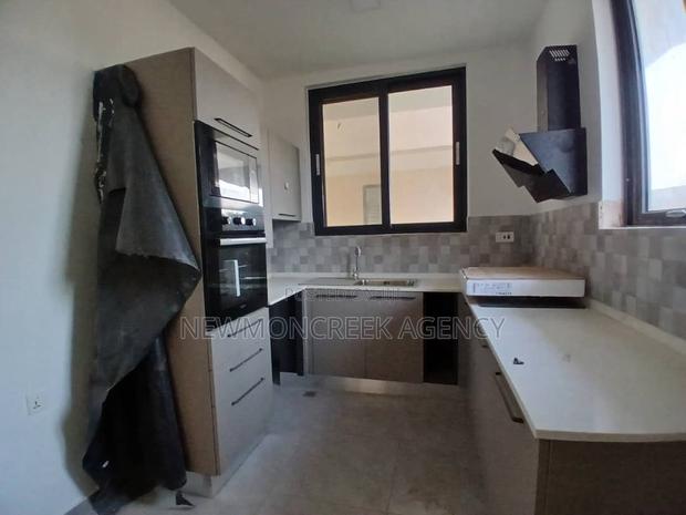 3bdrm Duplex in Adenta Estates, SDA Area for sale · Photo 7