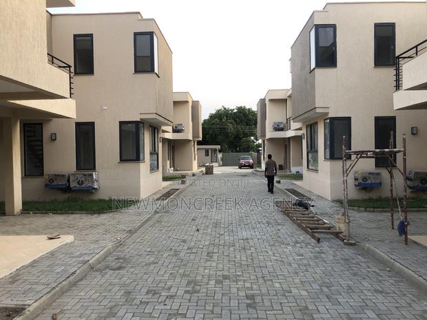 3bdrm Duplex in Adenta Estates, SDA Area for sale · Photo 4