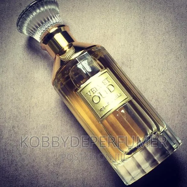 Velvet Oud Perfume · Photo 1