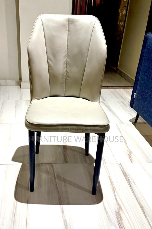 Comfortable Dinning Chair · Photo 1