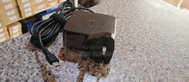 Asus Type C Adapter 20v3.25 15v3 12v3 9v3 5v3 65wat · Photo 1