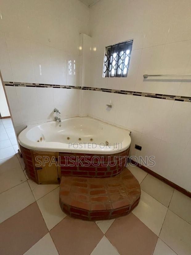 Furnished 6bdrm House in Pokuase Leisure for sale · Photo 2