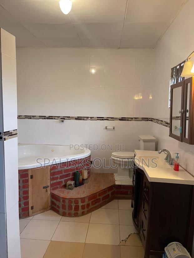 Furnished 6bdrm House in Pokuase Leisure for sale