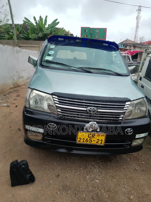 Toyota HiAce 2008 Grey · Photo 4