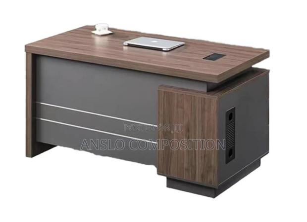 Executive Office Manager Desk · Photo 1