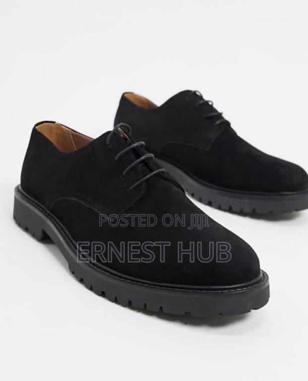 Chelsea Boots · Photo 1