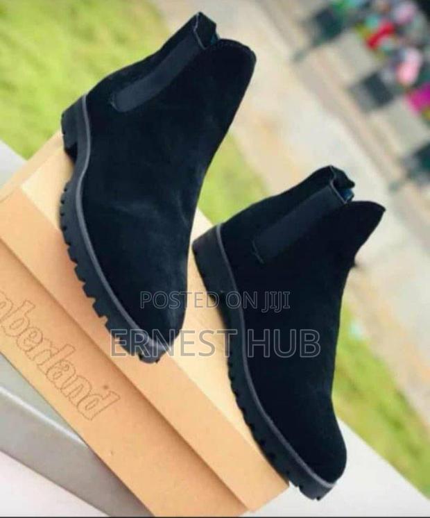 Chelsea Boots · Photo 2