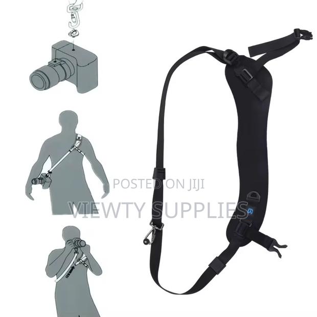 Quick Release Anti-Slip Camera Strap With Metal Hook for DSLR Cameras · Photo 3