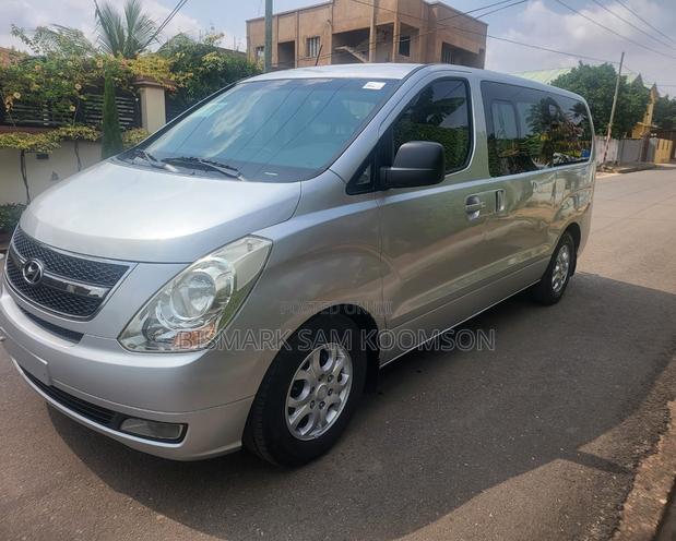 Hyundai Starex 2015 Silver · Photo 6