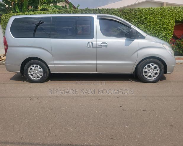 Hyundai Starex 2015 Silver · Photo 7
