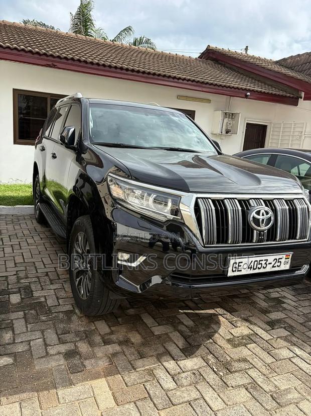 Executive Toyota Land Cruiser Prado Available for Rentals! · Photo 3