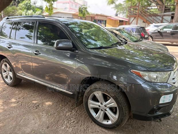 Suvs for Rentals Toyota Highlander Available! · Photo 3