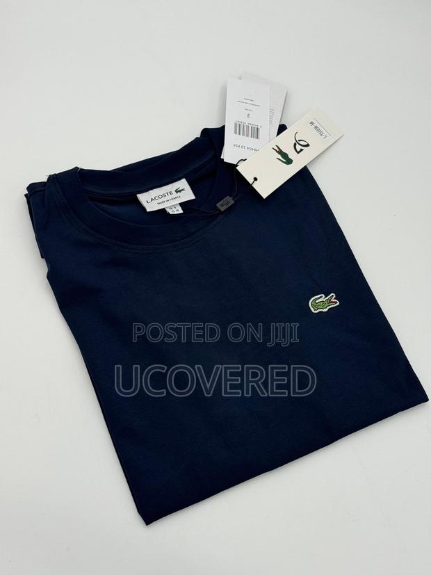 Solid Lacoste Thick T-shirts · Photo 2