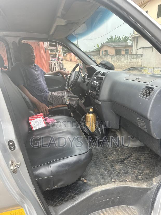 Toyota HiAce 2008 Silver · Photo 6